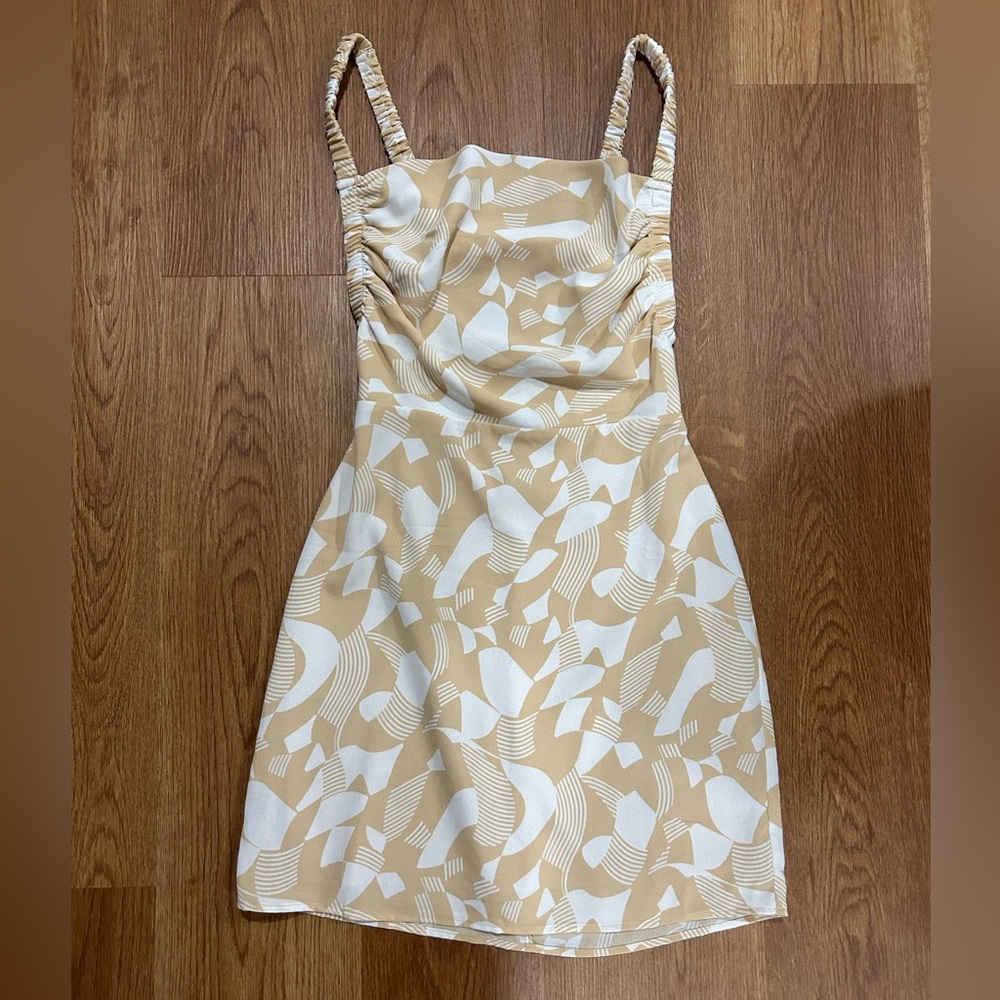 Forever 21 Beige and White Abstract Dress